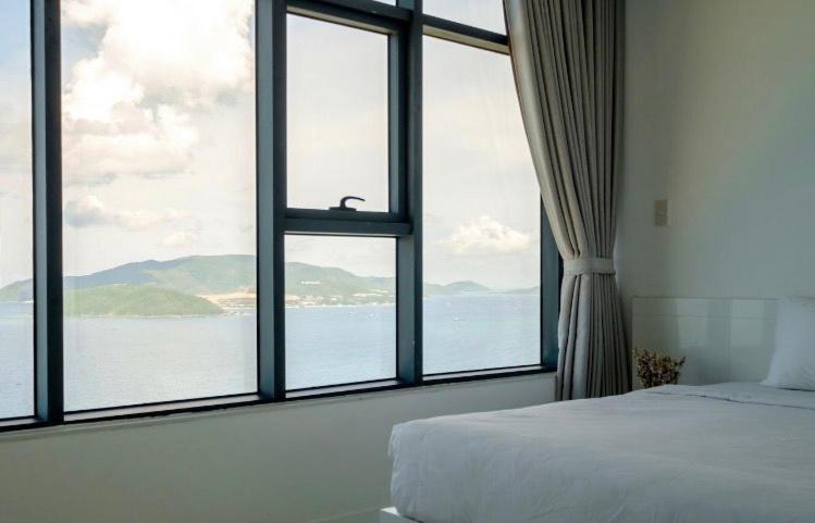 Infinity Sea View Apartment Nha Trang Exteriör bild