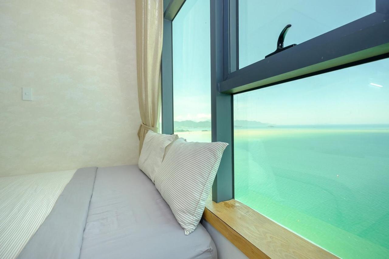 Infinity Sea View Apartment Nha Trang Exteriör bild