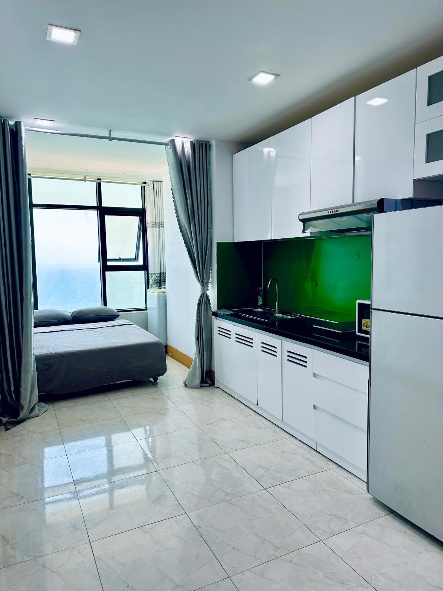 Infinity Sea View Apartment Nha Trang Exteriör bild